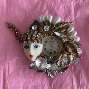 Vintage art-deco pin or necklace